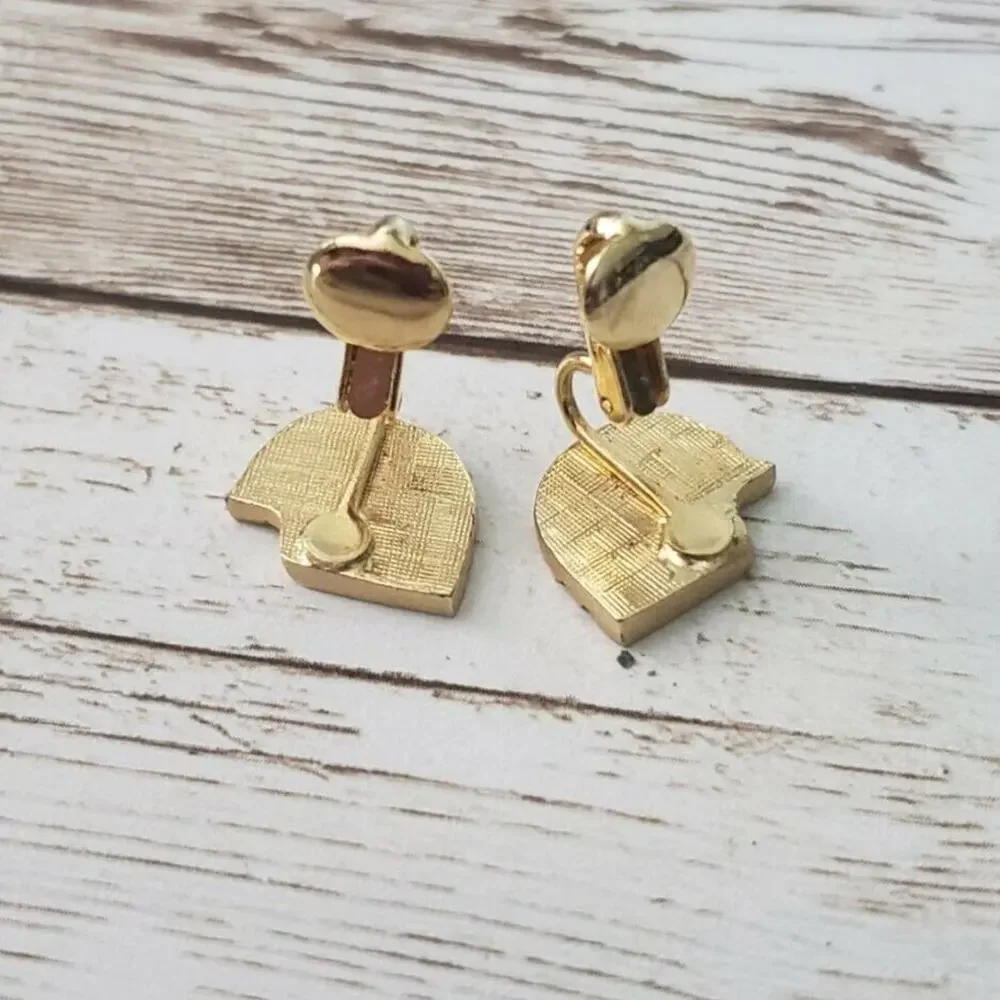 Vintage Clip On Earrings Gold Tone Unusual Stick Figure Design